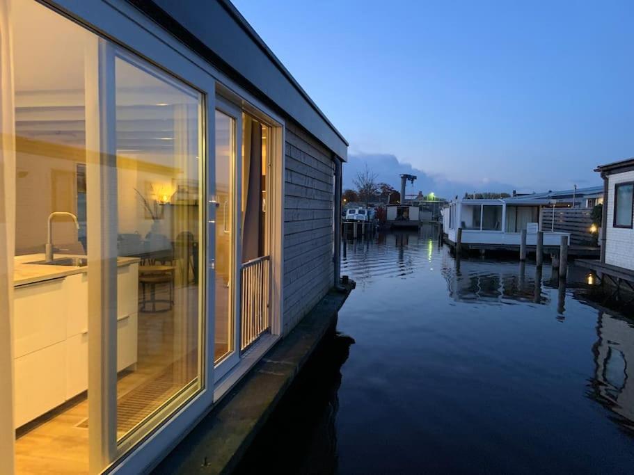 Hotel Quiet Waterloft Near Amsterdam And Schiphol Ws17 Aalsmeer Exteriér fotografie